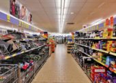 Rast rýchloobrátkového tovaru v Európe sa spomalil, spotreba na Slovensku klesla