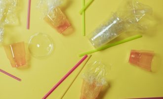 Lidl a Kaufland rozširujú ciele vo svojej plastovej stratégii