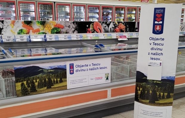 V bratislavských hypermarketoch Tesco si zákazníci môžu kúpiť slovenskú divinu